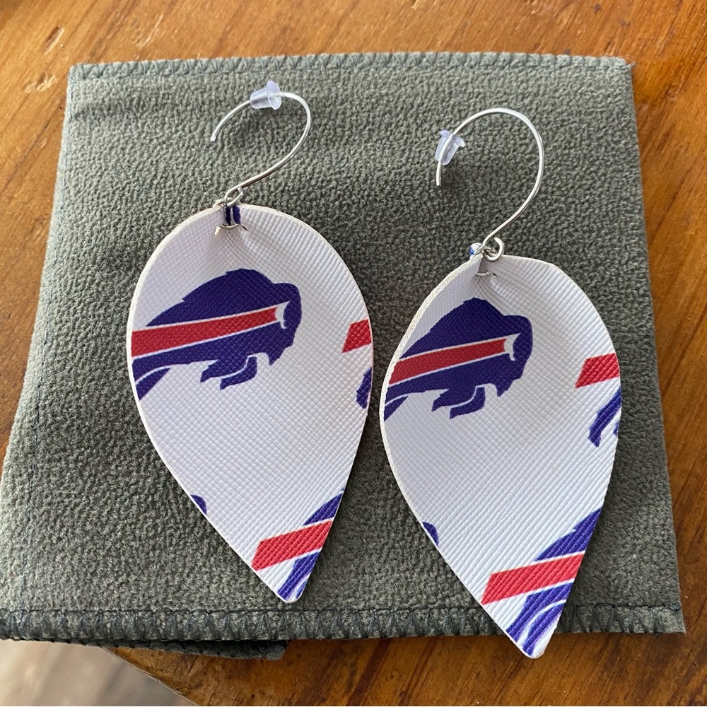 NWOT Buffalo Bills Earrings
